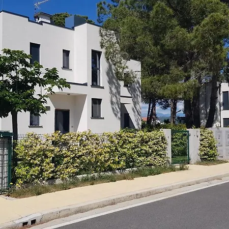 4rent Vila Vm8 Villa