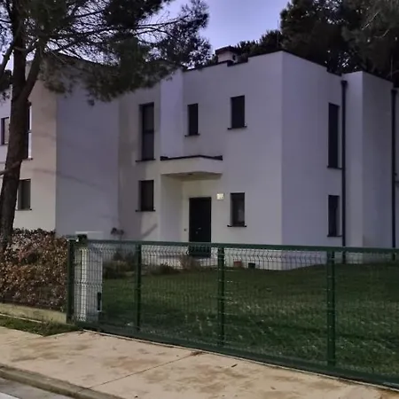 4rent Vila Vm8 *